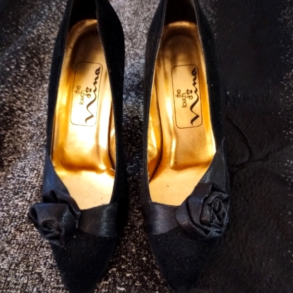 Shoes - Black Suede Pumps!